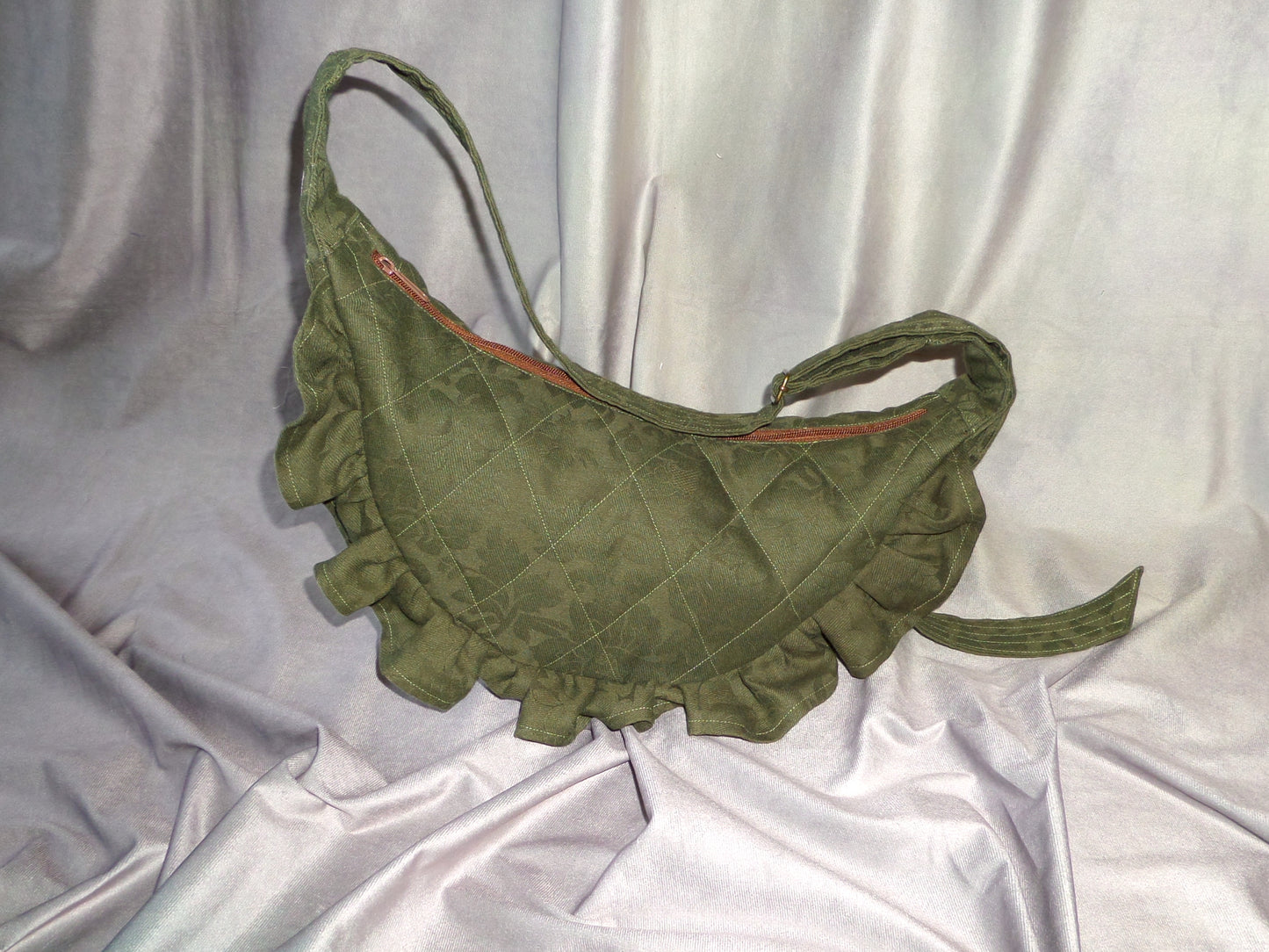 Thrills for Frills Everywhere Bag